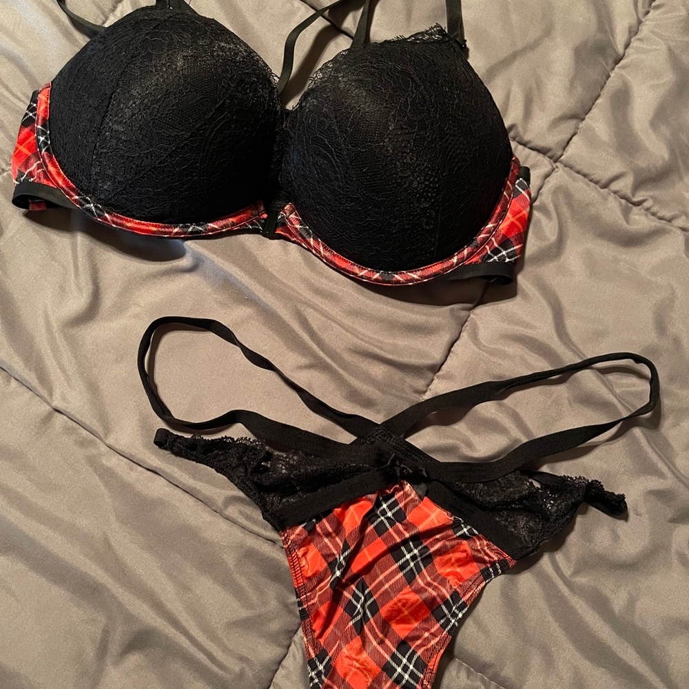 Vs bombshell 32c/l
